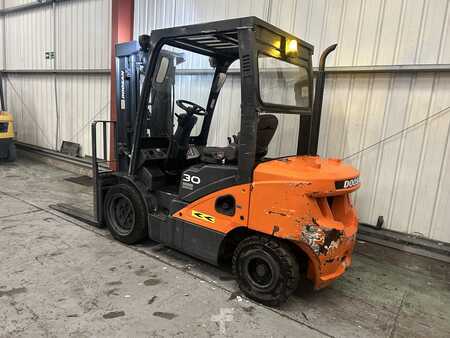 Carrelli elevatori diesel 2018  Doosan D30S-5 (3)