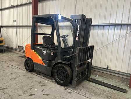 Carrelli elevatori diesel 2018  Doosan D30S-5 (4)