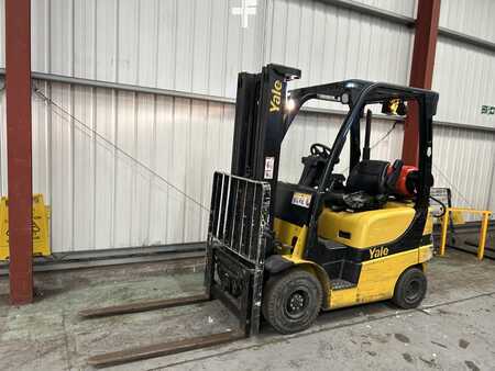 Gas truck 2010  Yale GLP20SVX (2)