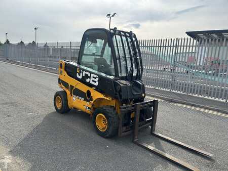 Chariots téléscopiques fixes 2013  JCB TLT30D 4x4 (3)