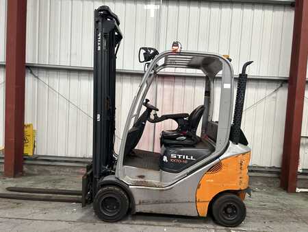 Chariots élévateurs diesel 2015  Still RX70-16 (1)