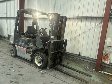 Diesel heftrucks 2011  Nissan Y1D2A25Q (4)