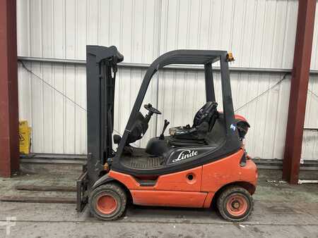 Chariots élévateurs GPL 2001  Linde H20T-03 (1)