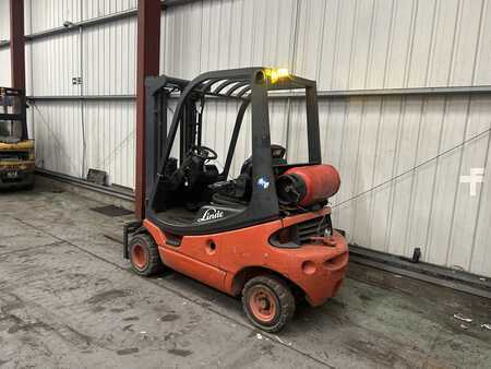 Chariots élévateurs GPL 2001  Linde H20T-03 (3)