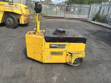 Schlepper 2018  Master Mover AT1000 TOW ES (1)