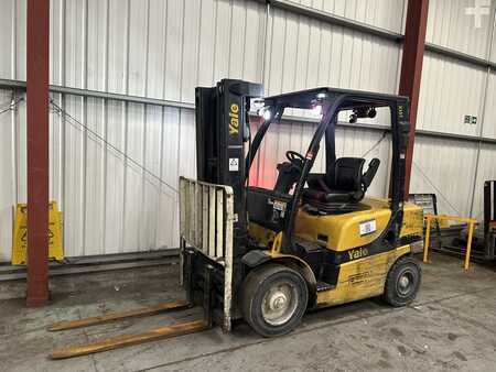 Dízel targoncák 2019  Yale GDP25VX (2)