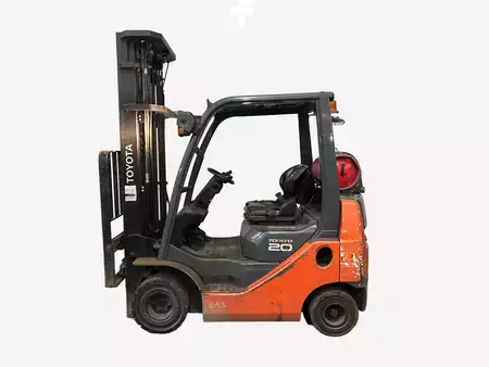 Treibgasstapler 2018  Toyota 02-8FGKF20 (1)