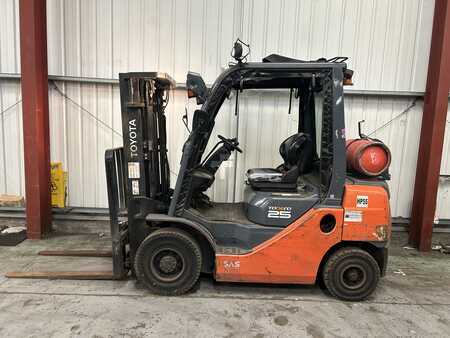 LPG VZV 2019  Toyota 02-8FGF25 (1)