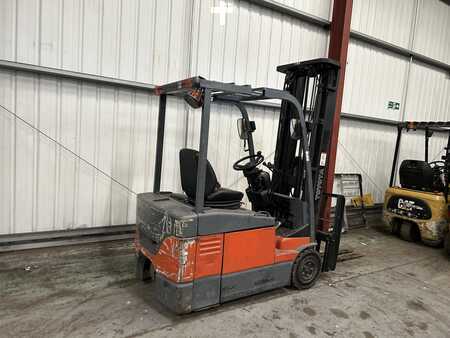 Chariots électriques à 3 roues 2004  Toyota 7FBE18 (6)