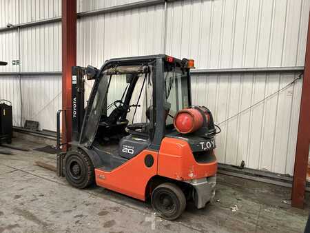 Nestekaasutrukki 2018  Toyota 02-8FGF20 (3)