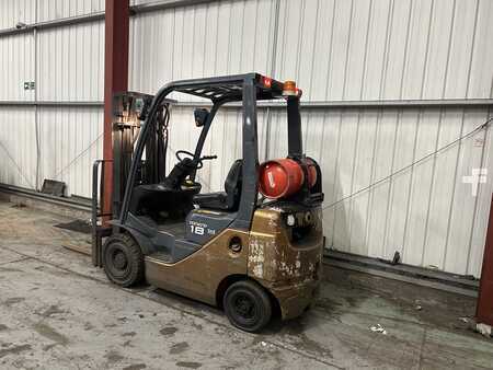 Nestekaasutrukki 2008  Toyota 02-8FGF18 (3)