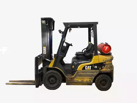 Gázüzemű targoncák 2017  CAT Lift Trucks GP25NT (1)