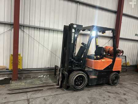 LPG heftrucks 2001  Daewoo G30E-3 (2)