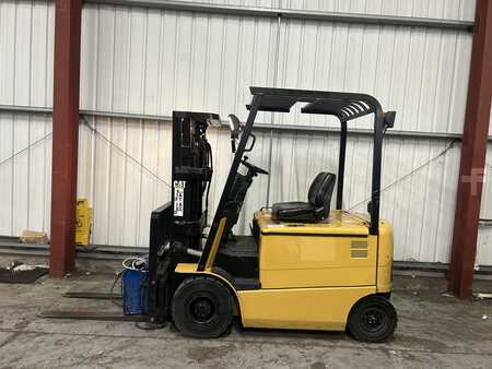 Elektrisk- 4 hjul 2004  CAT Lift Trucks EP20K (1)
