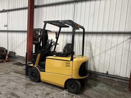 Elektrisk- 4 hjul 2004  CAT Lift Trucks EP20K (3)