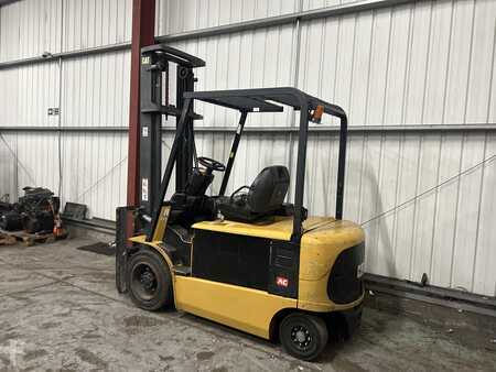 Elektrisk- 4 hjul 2004  CAT Lift Trucks EP30K-PAC (3)