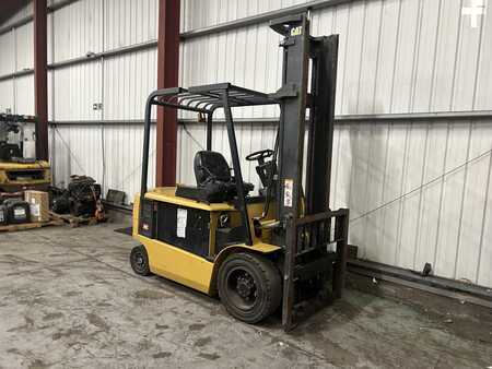 Elektrisk- 4 hjul 2004  CAT Lift Trucks EP30K-PAC (4)