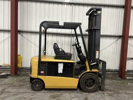 Elektrisk- 4 hjul 2004  CAT Lift Trucks EP30K-PAC (5)