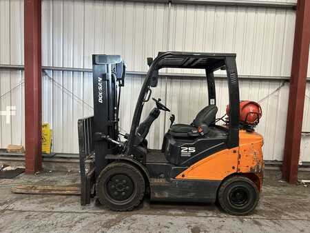 Gas gaffeltruck 2021  Doosan G25P-7 (1)