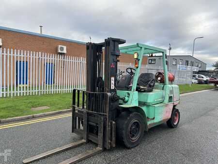 LPG VZV 2011  Mitsubishi FG40K (2)