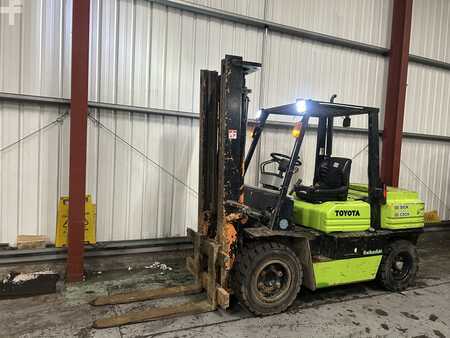 Dieseltrukki 1997  Toyota 02-5FD35 (2)