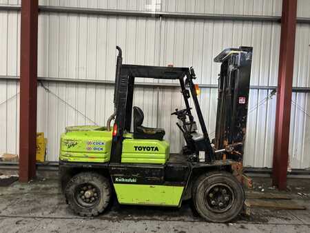 Dieseltrukki 1997  Toyota 02-5FD35 (5)