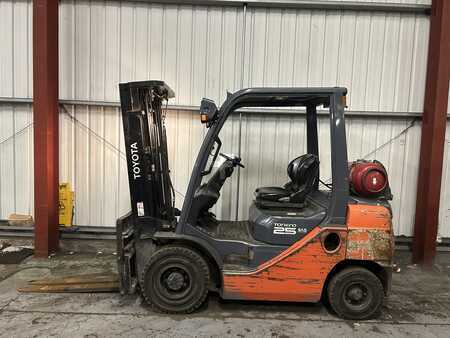 Nestekaasutrukki 2013  Toyota 02-8FGF25 (1)