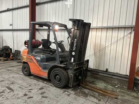 Nestekaasutrukki 2013  Toyota 02-8FGF25 (4)