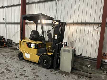 Electric - 4 wheels 2008  CAT Lift Trucks EP25-PAC (4)