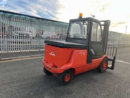 Elektromos 4 kerekű 2008  Linde E48P (5)