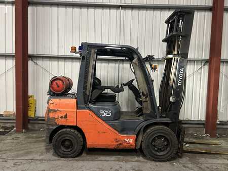 Gas truck 2017  Toyota 02-8FGF30 (5)