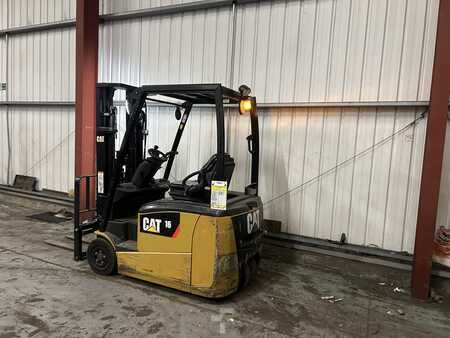 Carrelli elettrici 3 ruote 2018 CAT Lift Trucks EP16CPNT (3)