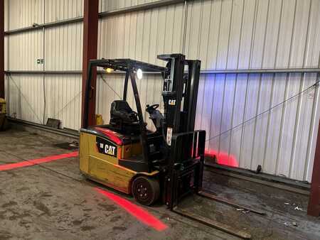 El truck - 3 hjulet 2017  CAT Lift Trucks EP18CPNT (4)