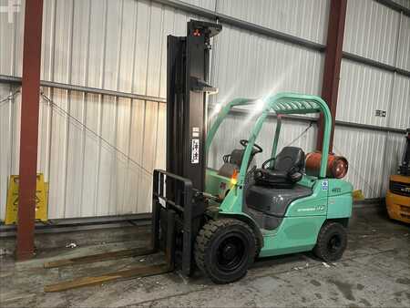 Treibgasstapler 2007  Mitsubishi FG35N (2)