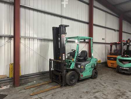 Chariots porte-conteneurs 2019  Mitsubishi FD25NT (3)