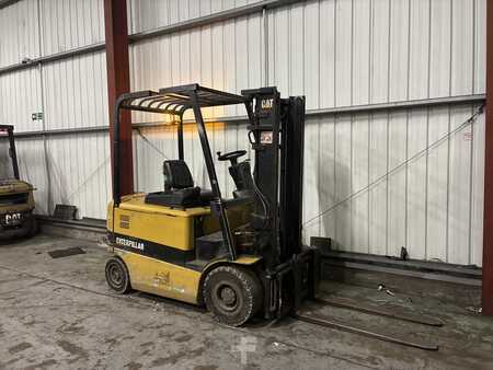 Elektromos 4 kerekű 2001  CAT Lift Trucks EP25K (5)