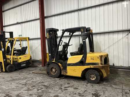 Carrelli elevatori diesel 2015  Yale GDP35VXE2345 (2)