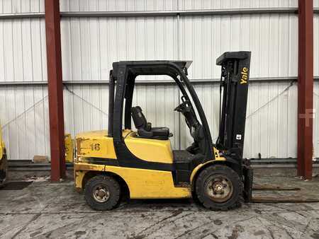 Carrelli elevatori diesel 2015  Yale GDP35VXE2345 (4)