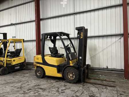 Carrelli elevatori diesel 2015  Yale GDP35VXE2345 (5)