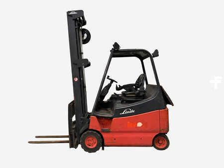 Chariots électriques à 4 roues 2006  Linde E20-02-000 (1)