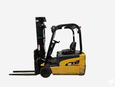 Elektro 3 Rad 2008  CAT Lift Trucks EP18NT (1)