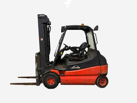 Elektryczne 4-kołowe 2008  Linde E25/02 (1)