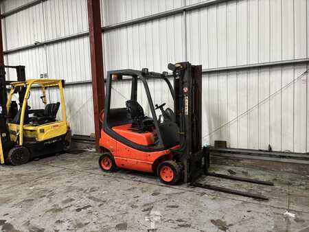 Empilhador a gás 2005  Linde H161-03 (6)