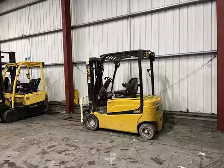 Elektromos 4 kerekű 2017  Yale ERP20VFLWBE2030 (2)