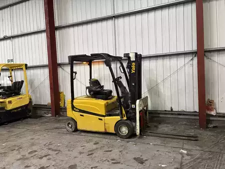 Elektromos 4 kerekű 2017  Yale ERP20VFLWBE2030 (5)