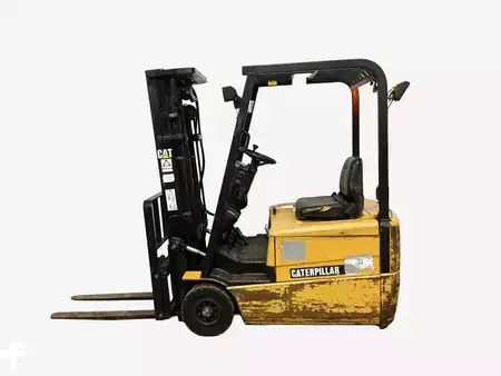 Elektromos 3 kerekű 2003  CAT Lift Trucks EP16KT (1)