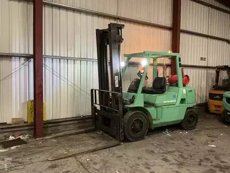 Empilhador a gás 2003  Mitsubishi FG40K (3)