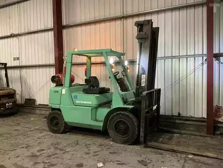 Empilhador a gás 2003  Mitsubishi FG40K (5)