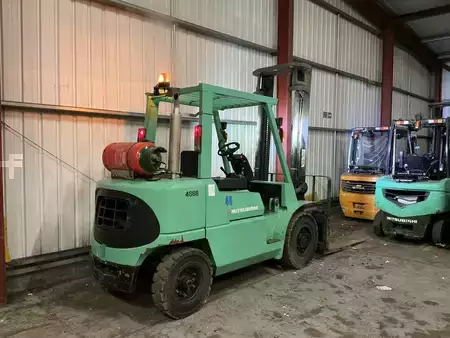 Empilhador a gás 2003  Mitsubishi FG40K (6)