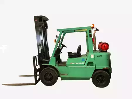Empilhador a gás 2003  Mitsubishi FG40K (1)